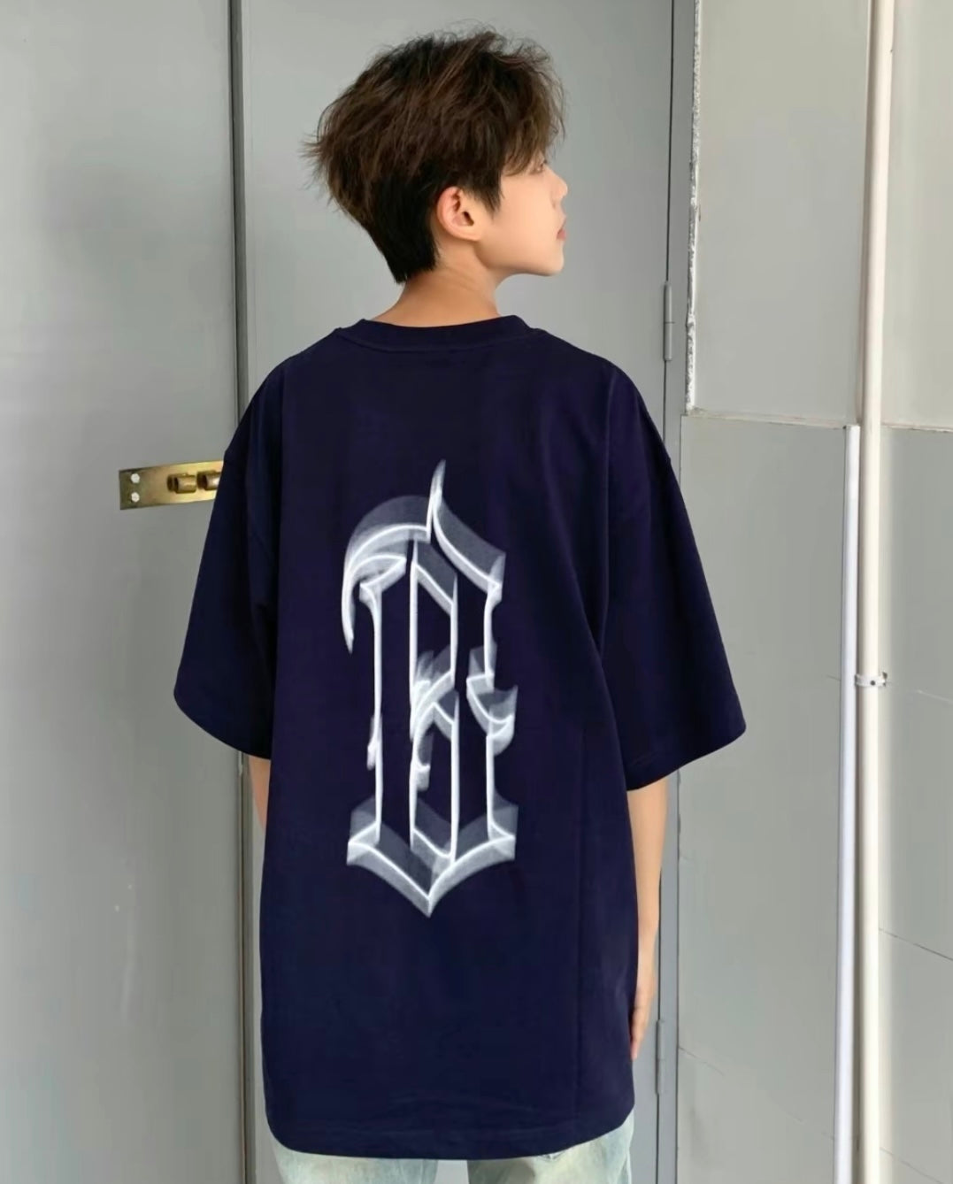 Boneless illusion Oversized Tee
