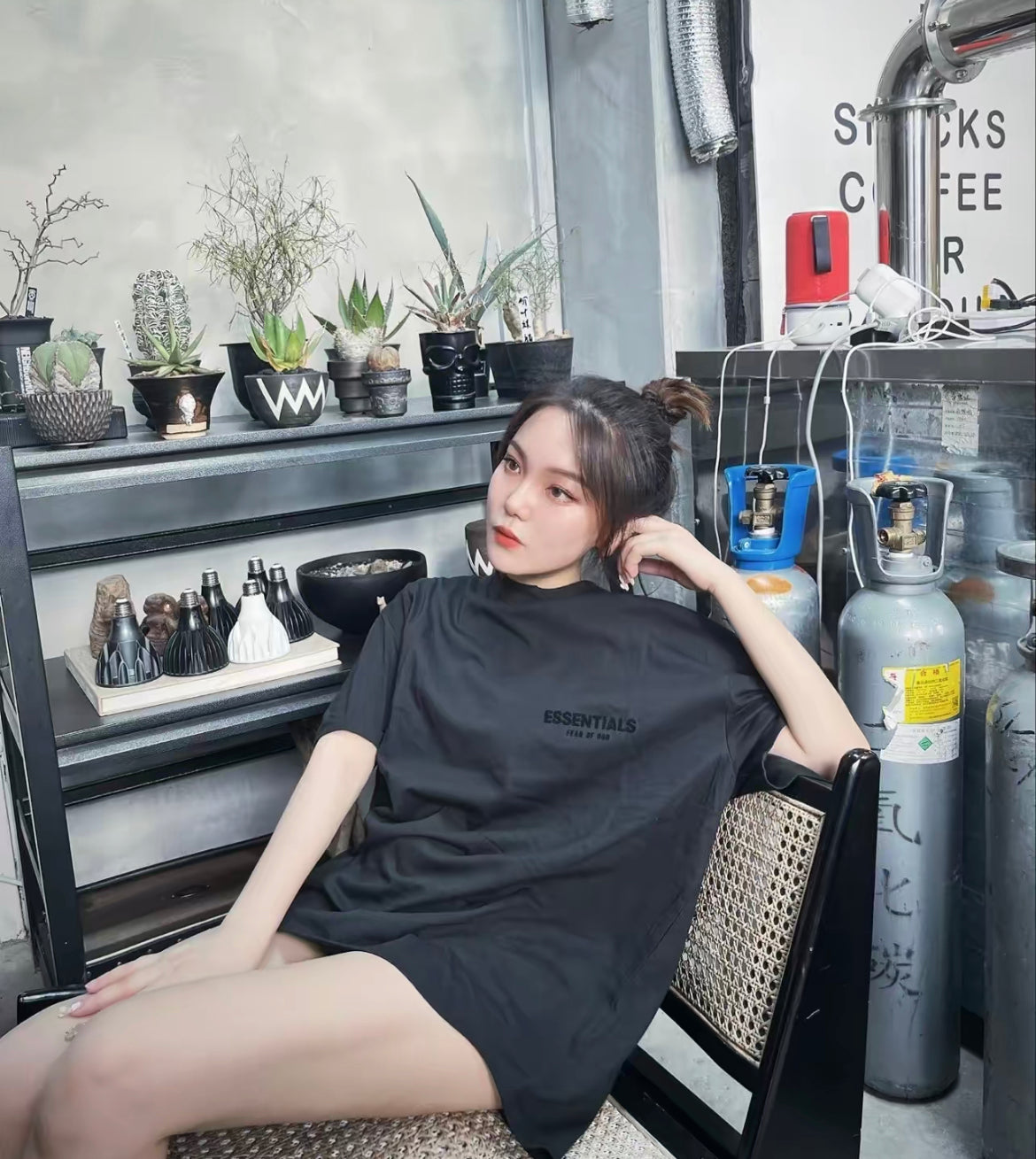 Essentials SS22 Fleece Logo Oversized Tee Strech Limo front view