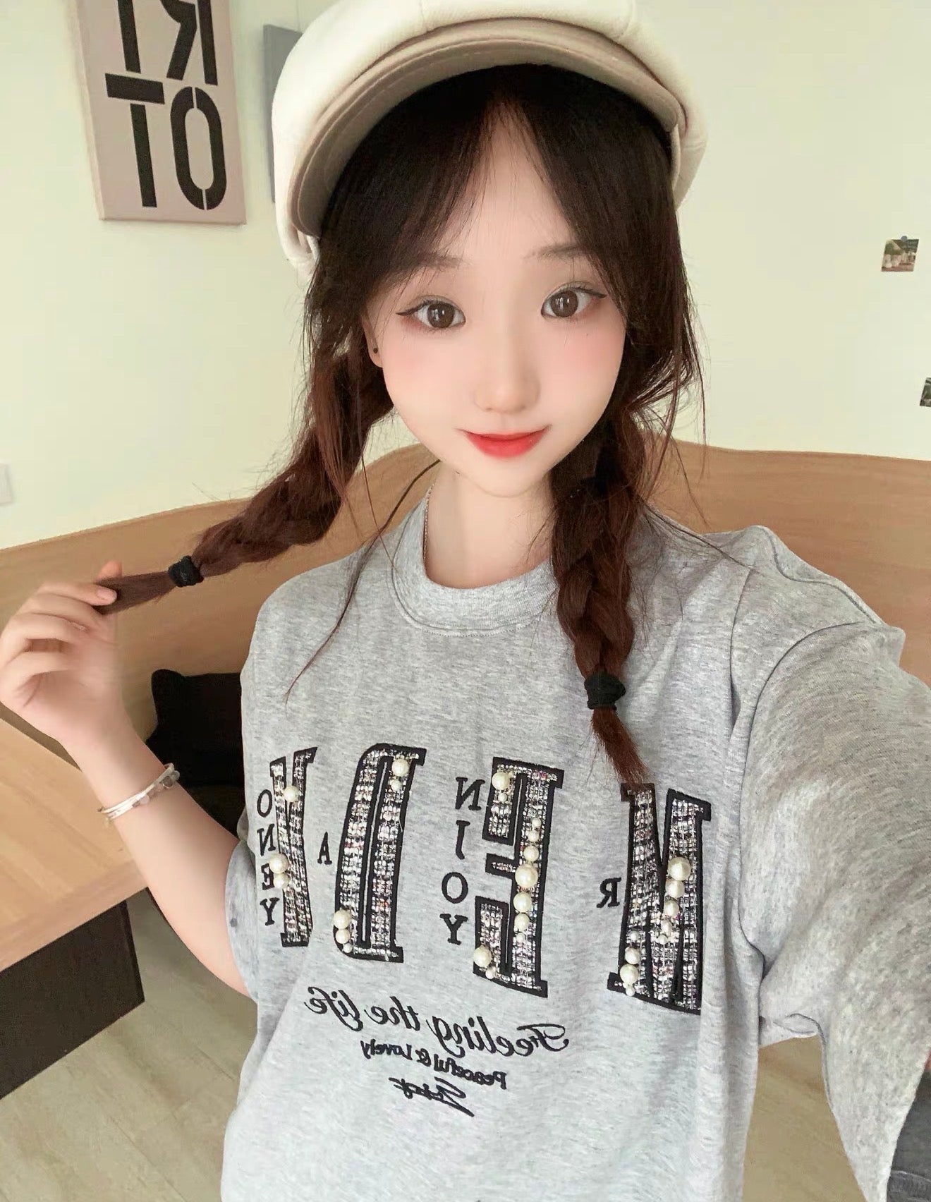 [READY STOCK] Medm SS25 Pearl Oversized Embroidery Logo T-Shirt | Medm Streetwear Tee | Unisex Couple Fashion Top  | 潮牌短袖 (Copy)