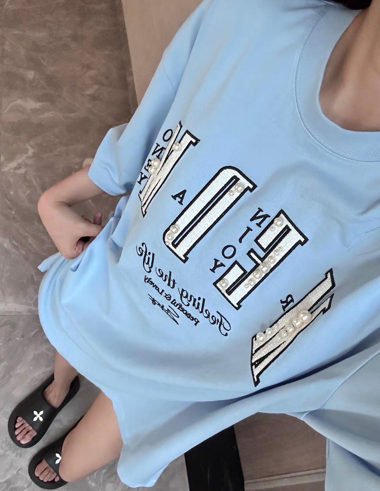 [READY STOCK] Medm SS25 Pearl Oversized Embroidery Logo T-Shirt | Medm Streetwear Tee | Unisex Couple Fashion Top  | 潮牌短袖 (Copy)