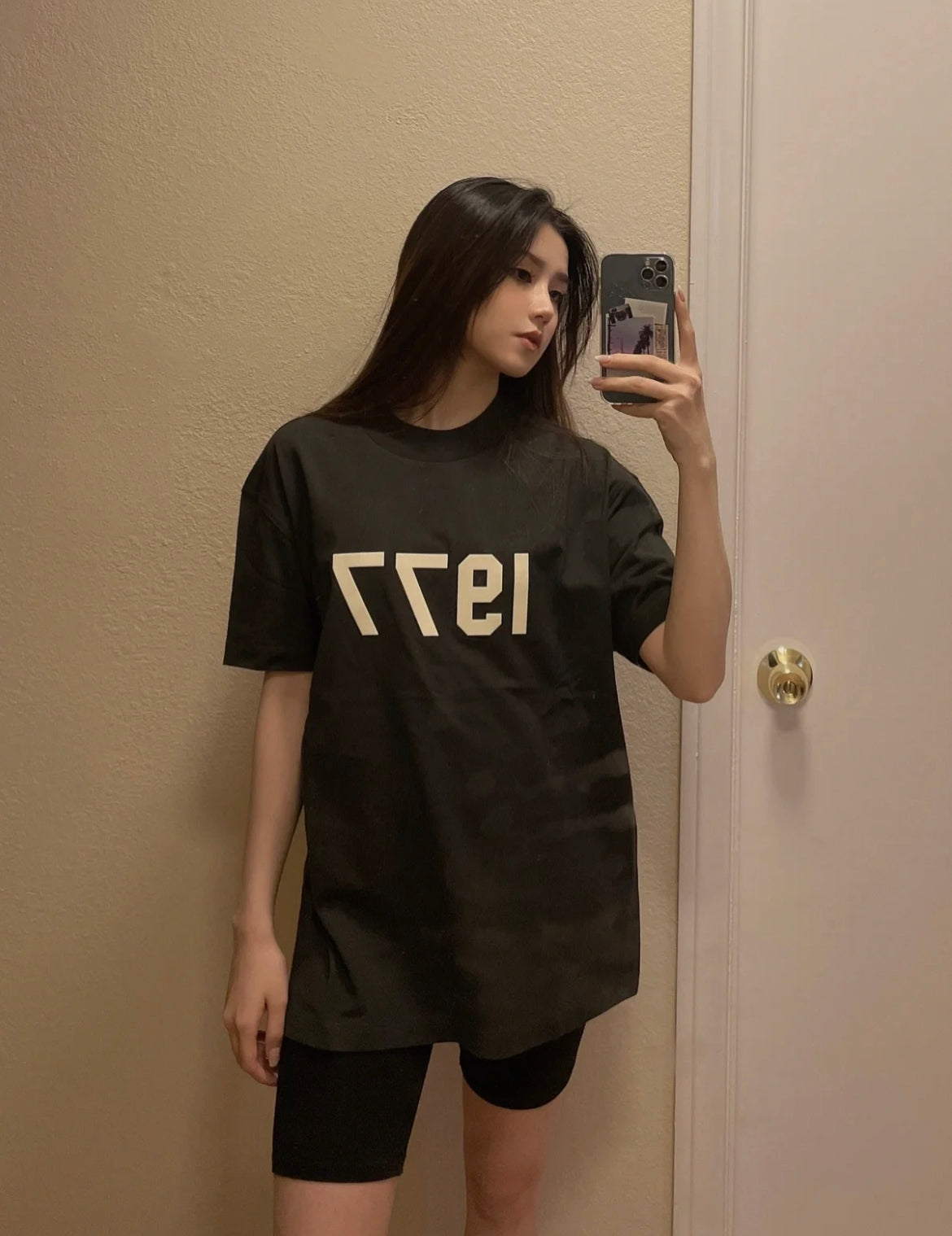 Essentials 1977 shirt black store Medium