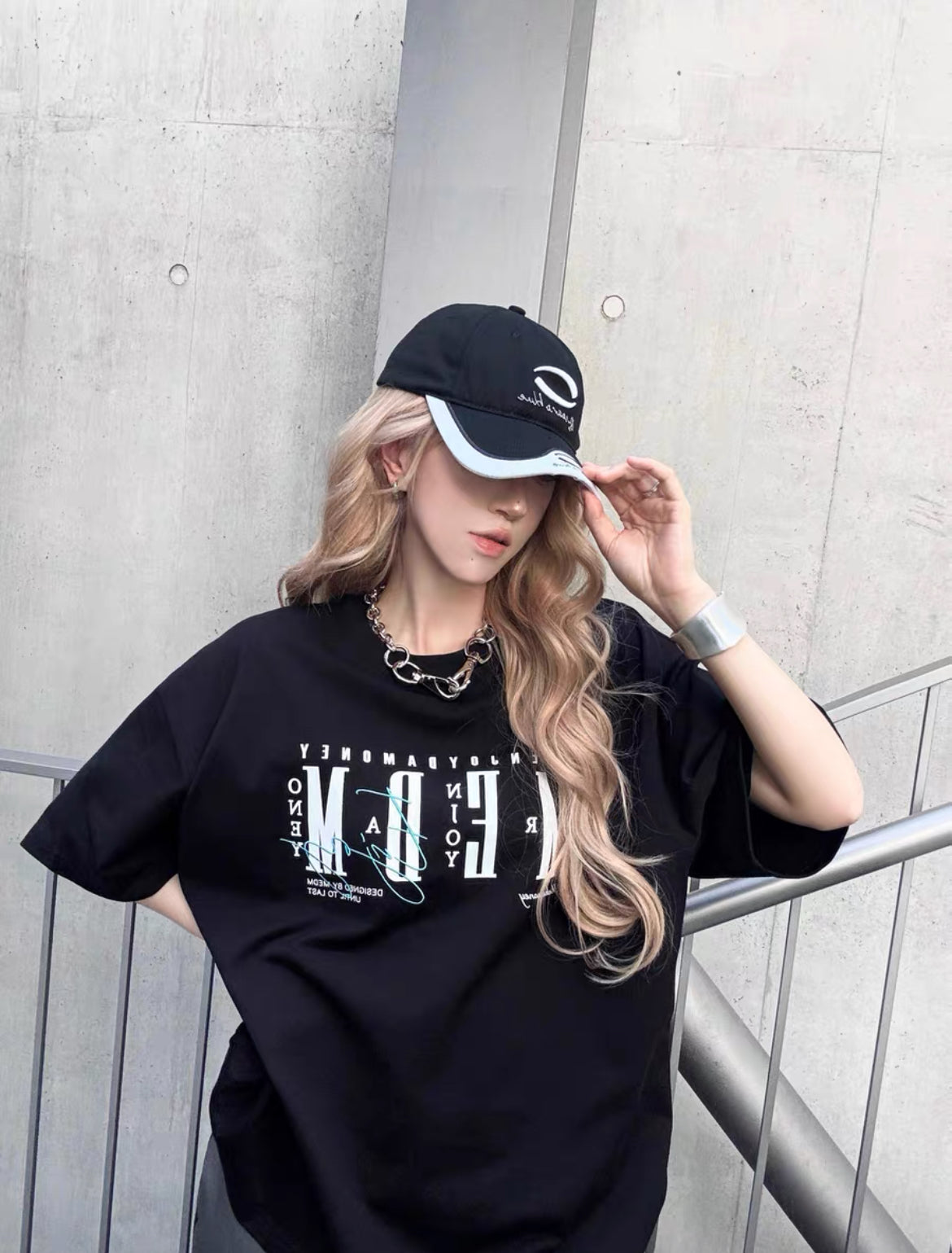 [READY STOCK] MEDM SS25 Oversized Embroidery Logo T-Shirt | Medm Streetwear Tee | Unisex Couple Fashion Top  | 潮牌短袖