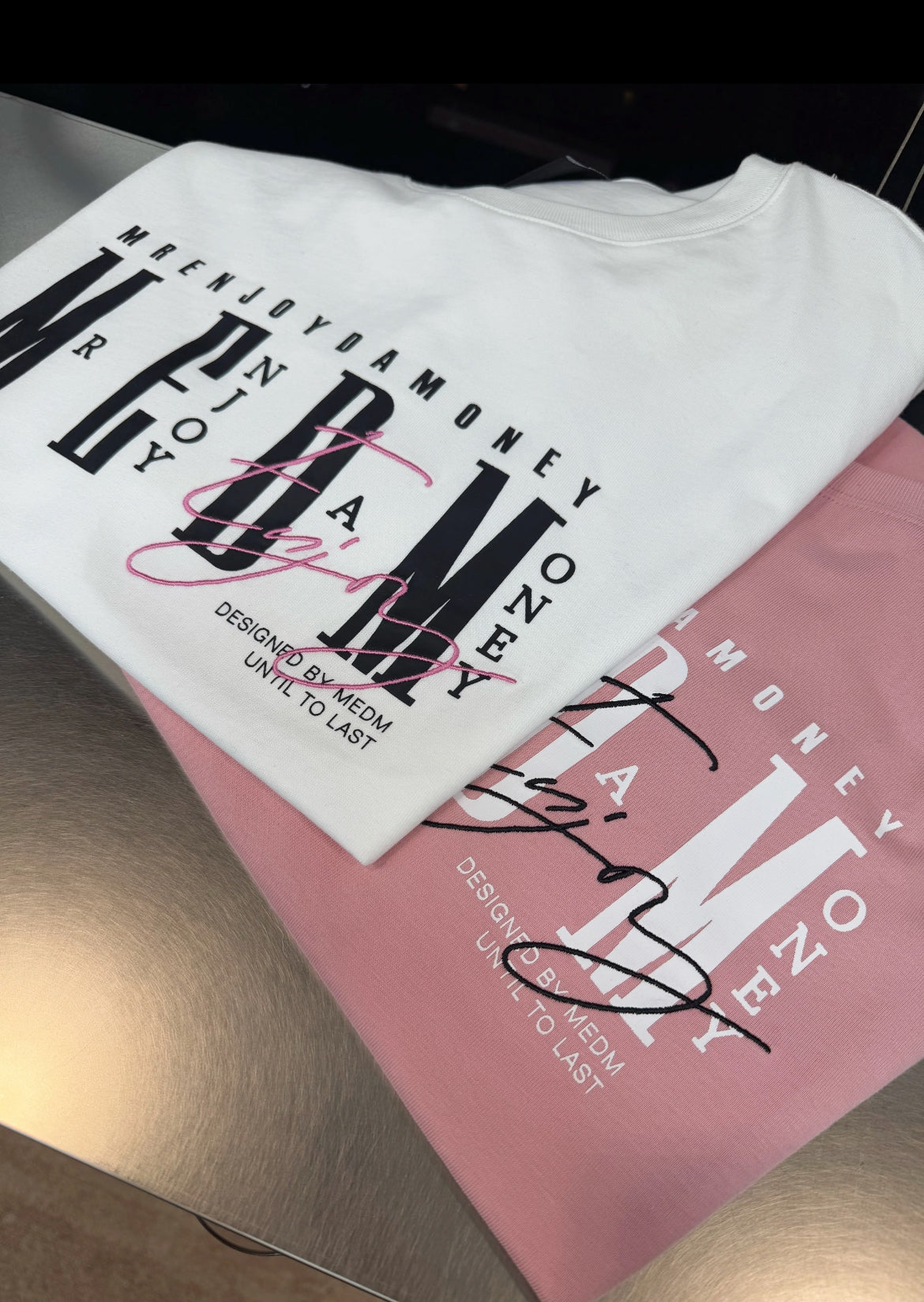 [READY STOCK] MEDM SS25 Oversized Embroidery Logo T-Shirt | Medm Streetwear Tee | Unisex Couple Fashion Top  | 潮牌短袖