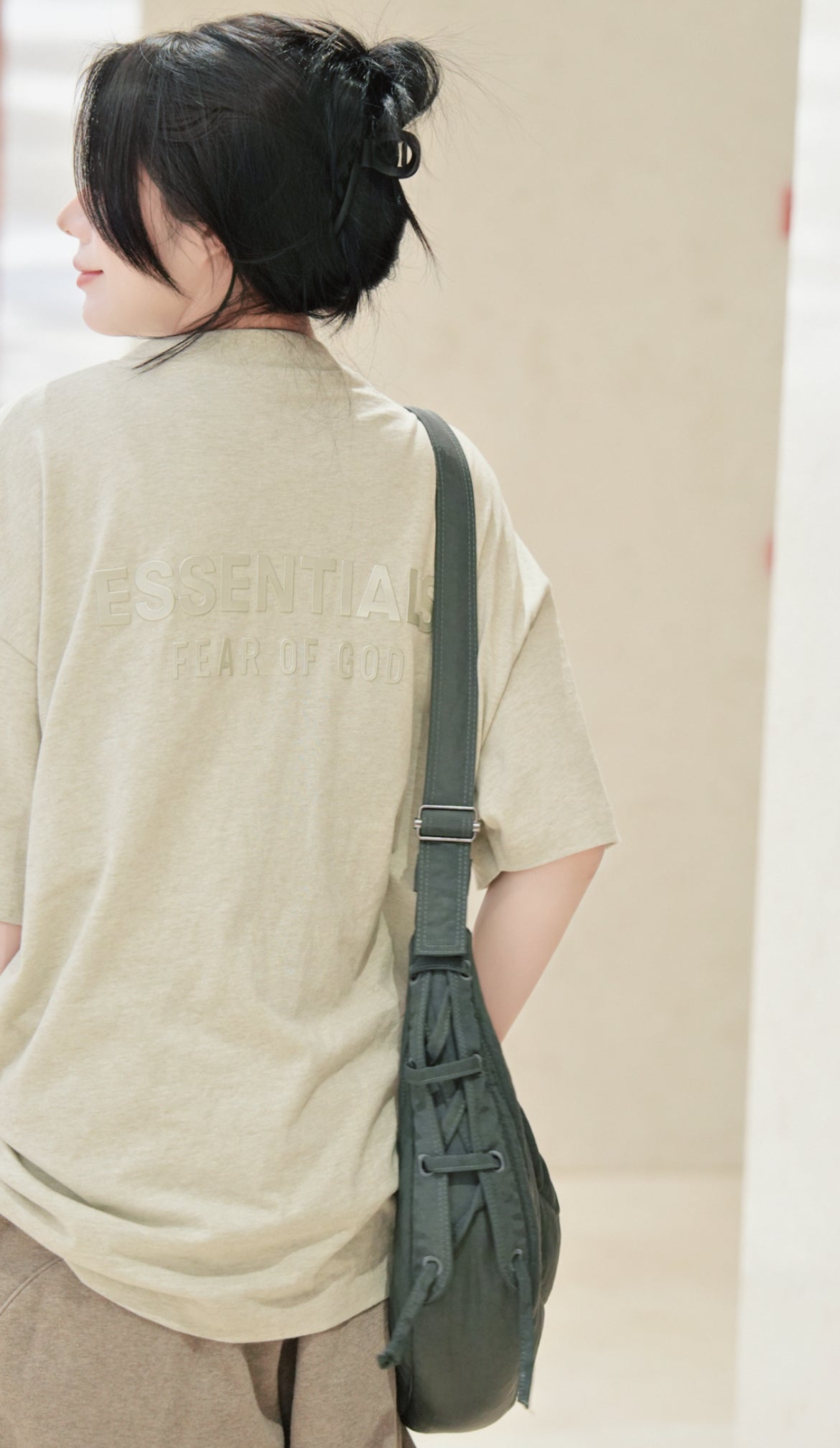 Essentials Fear of God SS25 Classic oversized tee daily streetwear fashion timber