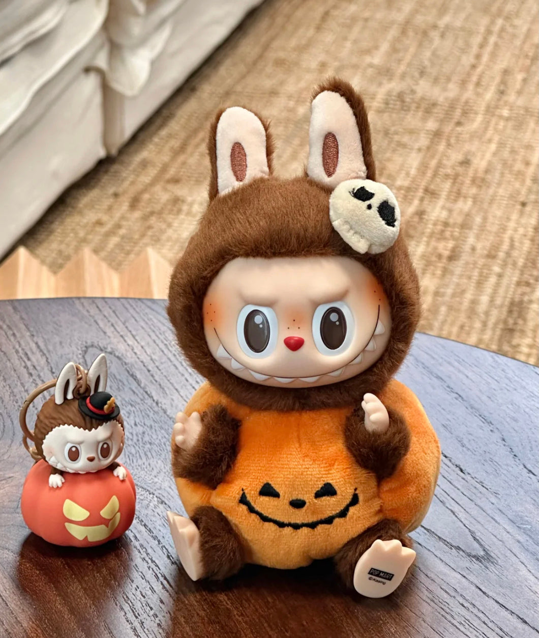 (Authentic & Ready Stock ) Pop Mart Labubu Halloween Sitting Pumpkin Vinyl plush Pendant 盲盒万圣节 南瓜盲盒