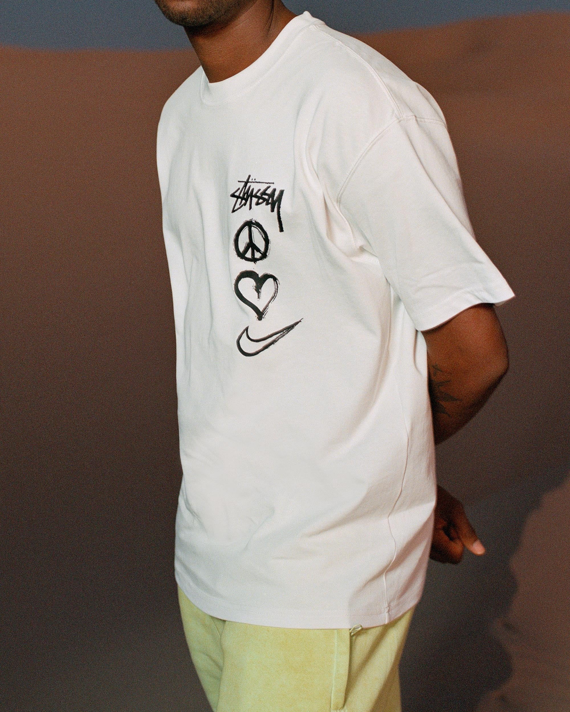 純正廉価 Nike × Stussy Peace，Love，Swoosh T-Shirt | artfive.co.jp